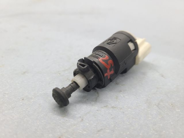 bontott RENAULT ESPACE IV Fék Pedál Kapcsoló