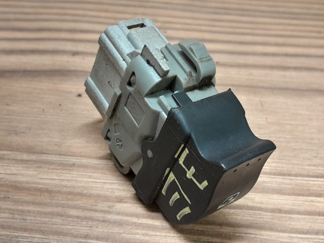 bontott RENAULT ESPACE IV Jobb első Ablakemelő Kapcsoló