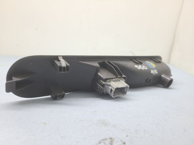 bontott RENAULT ESPACE IV Jobb első Ablakemelő Kapcsoló