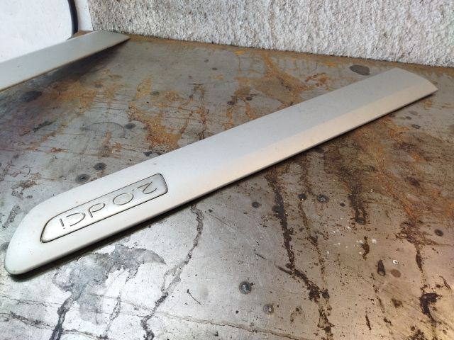 bontott RENAULT ESPACE IV Jobb első Ajtó Díszléc