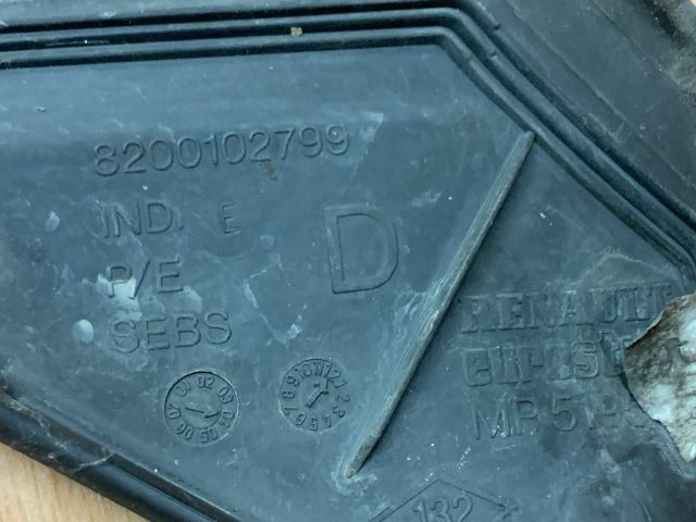 bontott RENAULT ESPACE IV Jobb első Sárvédő Zajszigetelés