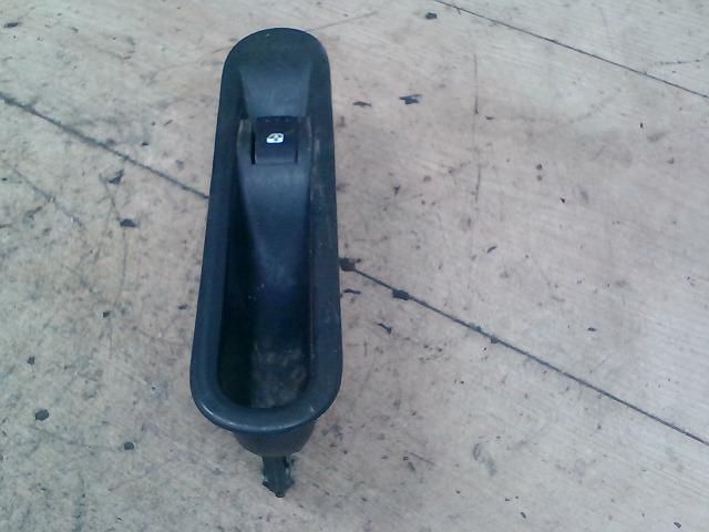 bontott RENAULT ESPACE IV Jobb hátsó Ablakemelő Kapcsoló