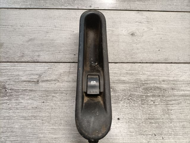 bontott RENAULT ESPACE IV Jobb hátsó Ablakemelő Kapcsoló