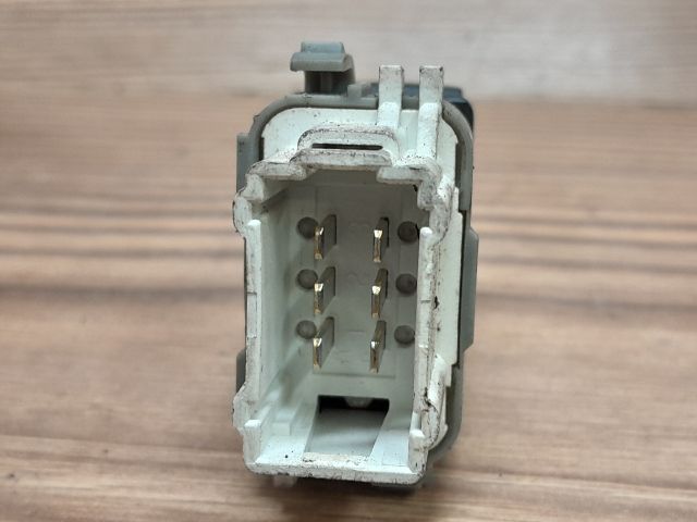 bontott RENAULT ESPACE IV Jobb hátsó Ablakemelő Kapcsoló