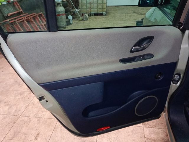 bontott RENAULT ESPACE IV Jobb hátsó Kapaszkodó (Felső)