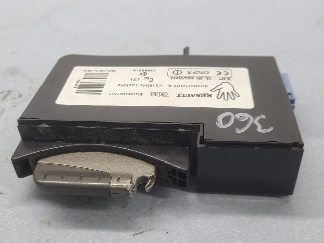 bontott RENAULT ESPACE IV Kártyaolvasó