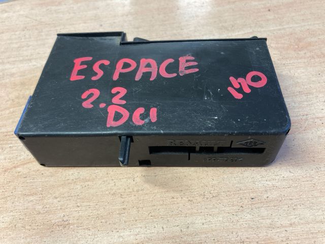 bontott RENAULT ESPACE IV Kártyaolvasó