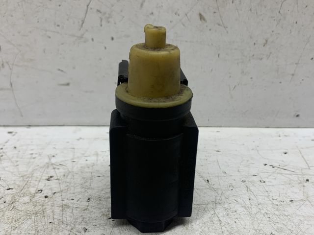 bontott RENAULT ESPACE IV Nyomásszabályzó Szelep