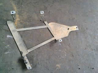 bontott RENAULT ESPACE IV Pótkerék Tartó Fenéklemez