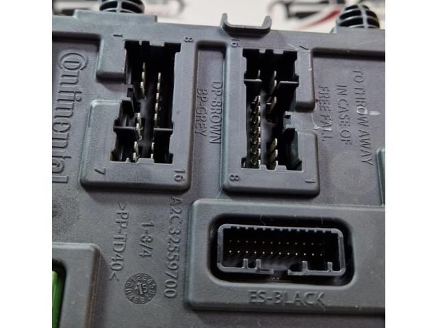 bontott RENAULT ESPACE Komfort Elektronika