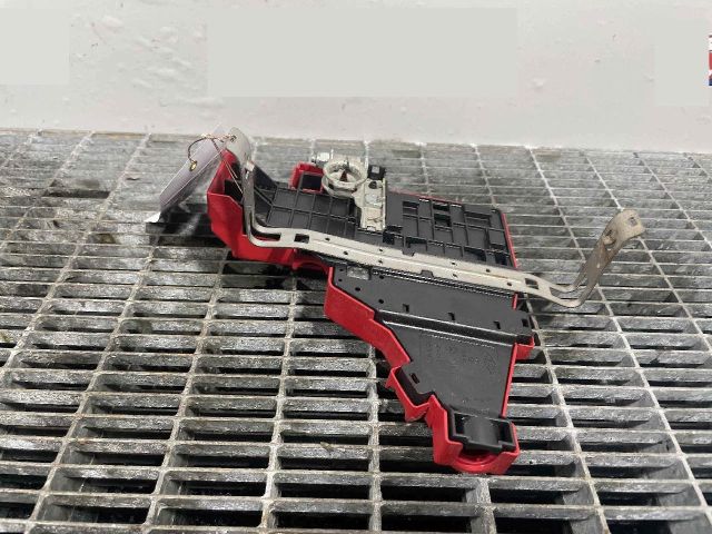 bontott RENAULT EXPRESS Biztosítéktábla Motortér