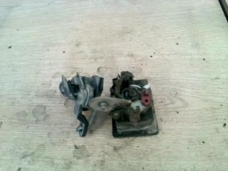 bontott RENAULT EXPRESS Csomagtérajtó Zárbetét