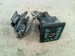 bontott RENAULT EXPRESS Csomagtérajtó Zárbetét