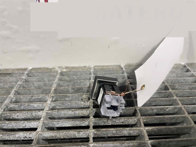 bontott RENAULT EXPRESS Kapcsoló (Magában)