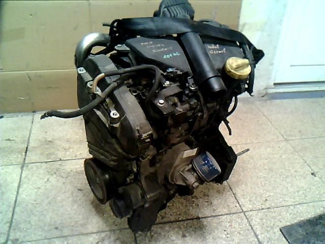 bontott RENAULT FLUENCE Motor (Fűzött blokk hengerfejjel)