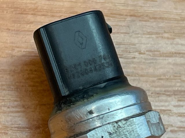 bontott RENAULT FLUENCE EGR / AGR Szelep