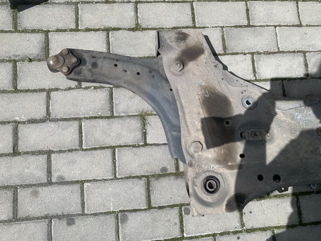 bontott RENAULT FLUENCE Első Bölcső