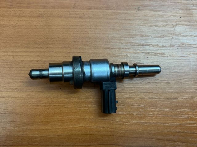 bontott RENAULT FLUENCE Porlasztó (1 db)