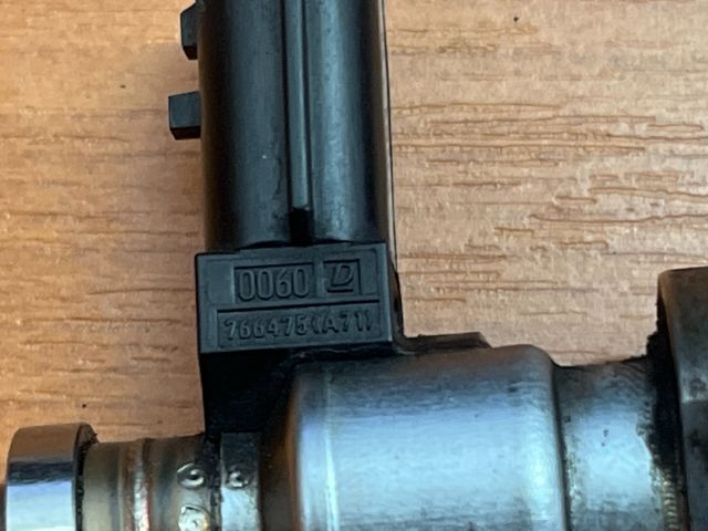 bontott RENAULT FLUENCE Porlasztó (1 db)