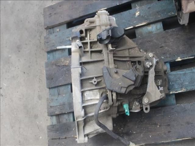 bontott RENAULT FLUENCE Váltó (Mechanikus)