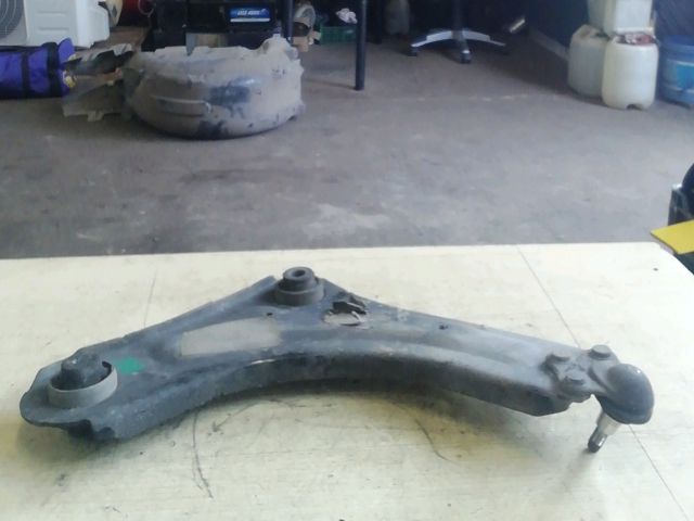 bontott RENAULT FLUENCE Bal első Lengőkar