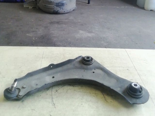 bontott RENAULT FLUENCE Bal első Lengőkar