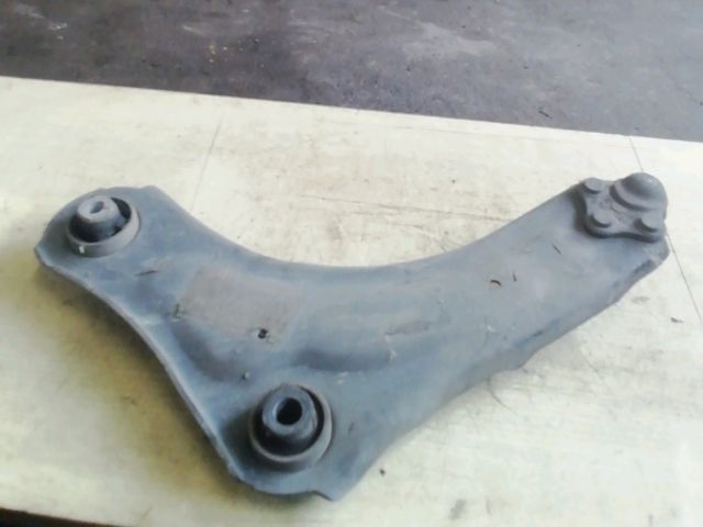 bontott RENAULT FLUENCE Jobb első Lengőkar