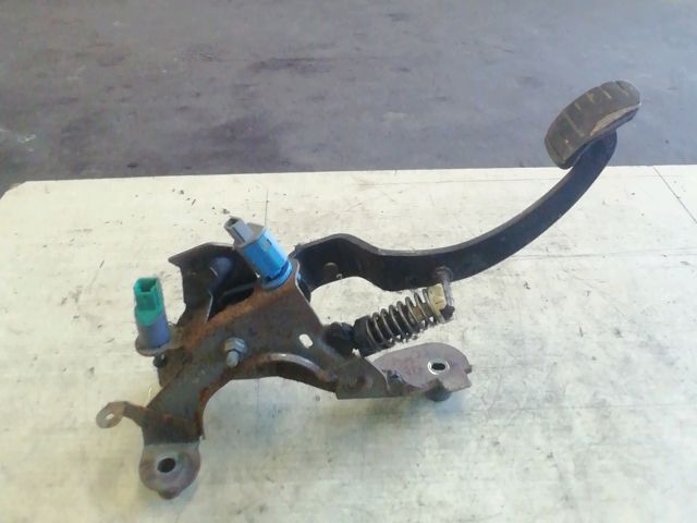 bontott RENAULT FLUENCE Kuplung Pedál