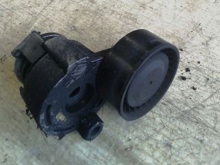 bontott RENAULT FLUENCE Vezérlés Lánc / Szíj Feszítő Görgő