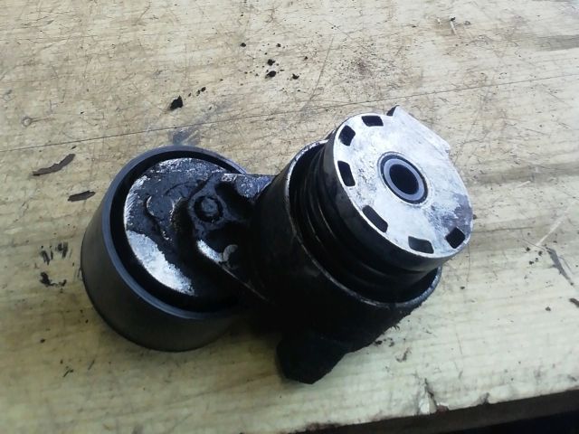 bontott RENAULT FLUENCE Vezérlés Lánc / Szíj Feszítő Görgő