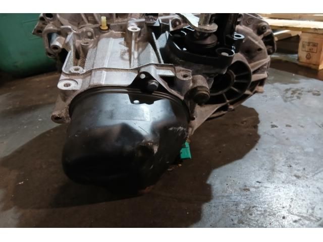 bontott RENAULT FLUENCE Váltó (Mechanikus)