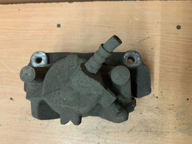 bontott RENAULT FLUENCE Bal első Féknyereg Munkahengerrel