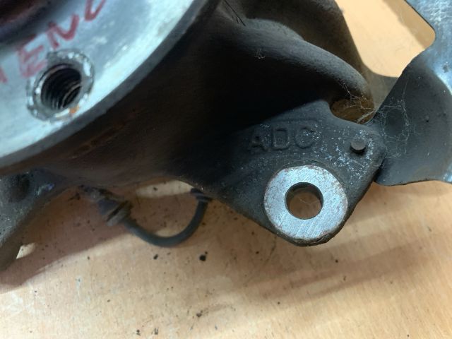 bontott RENAULT FLUENCE Jobb első Csonkállvány Kerékaggyal