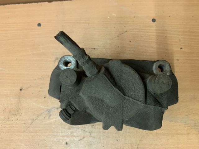 bontott RENAULT FLUENCE Jobb első Féknyereg Munkahengerrel