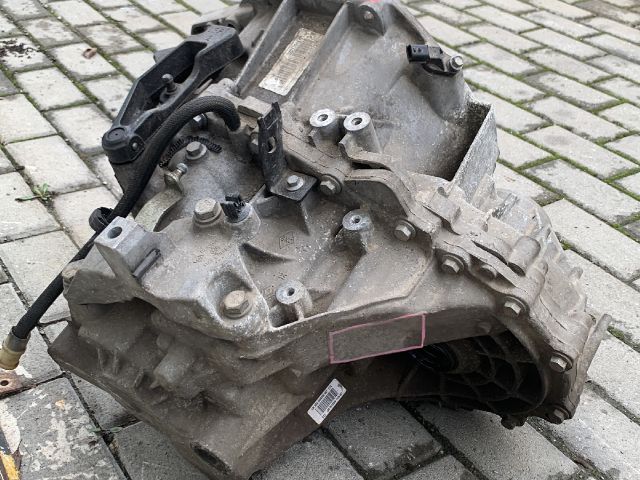 bontott RENAULT FLUENCE Váltó (Mechanikus)