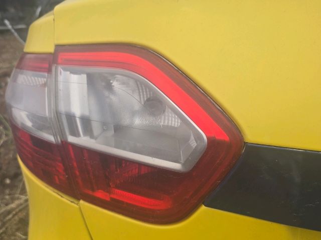 bontott RENAULT FLUENCE Bal Belső Hátsó Lámpa