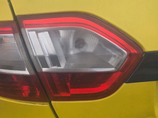 bontott RENAULT FLUENCE Bal Belső Hátsó Lámpa