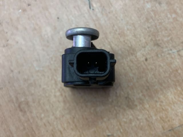 bontott RENAULT FLUENCE Bal első Oldal Ütközés Érzékelő