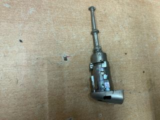 bontott RENAULT FLUENCE Bal első Zárbetét