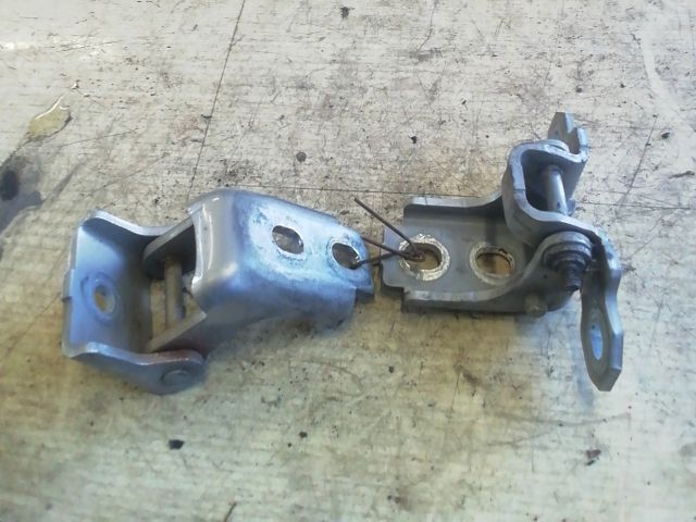 bontott RENAULT FLUENCE Bal első Zsanér