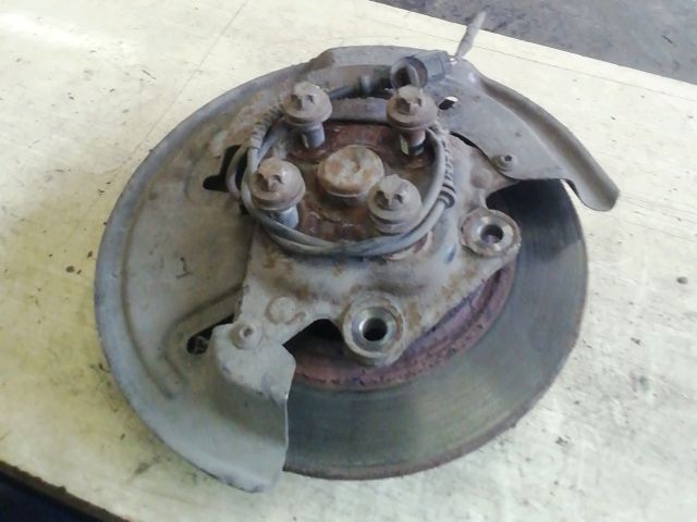 bontott RENAULT FLUENCE Bal hátsó Csonkállvány Kerékaggyal