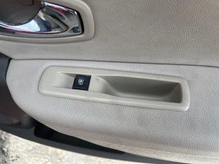 bontott RENAULT FLUENCE Bal hátsó Gumikéder