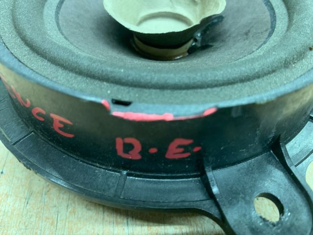 bontott RENAULT FLUENCE Bal hátsó Hangszóró