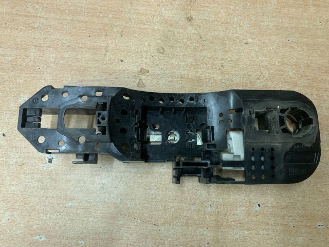 bontott RENAULT FLUENCE Bal hátsó Külső Kilincsfészek