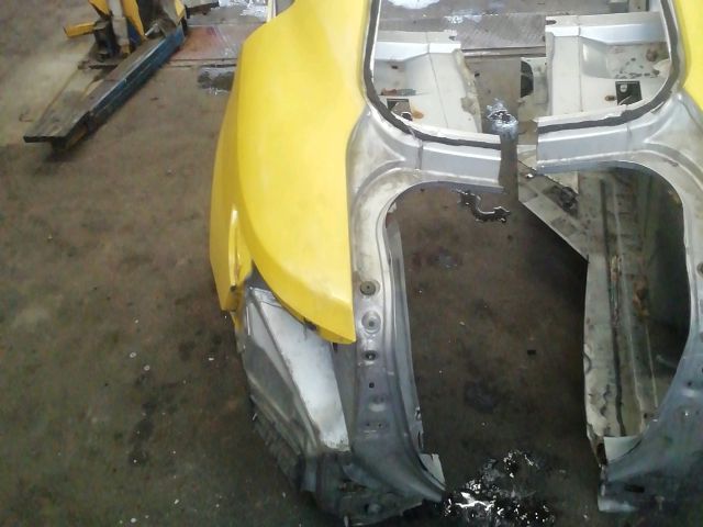 bontott RENAULT FLUENCE Bal hátsó Negyed Karosszéria Csomag