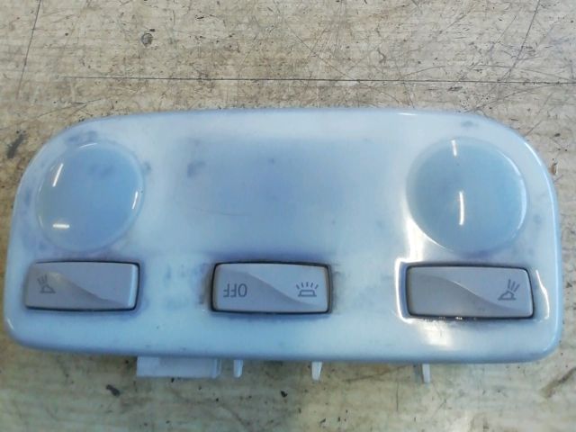 bontott RENAULT FLUENCE Beltér Világítás Első