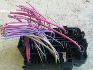 bontott RENAULT FLUENCE Biztosítéktábla Utastér