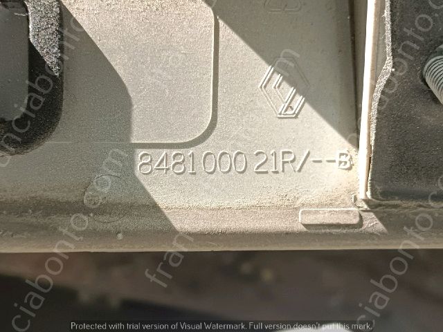 bontott RENAULT FLUENCE Csomagtérajtó Díszléc