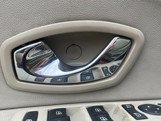 bontott RENAULT FLUENCE Csomagtérajtó (Üres lemez)