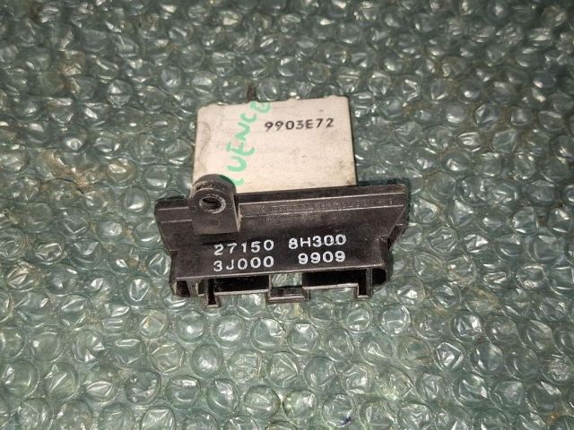 bontott RENAULT FLUENCE Előtét Ellenállás Fűtőmotor